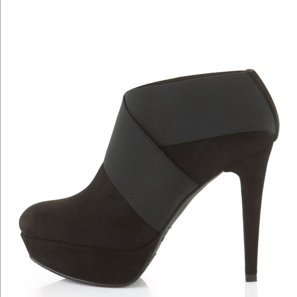STUART WEITZMAN Kilgore Black Suede Platform Boot